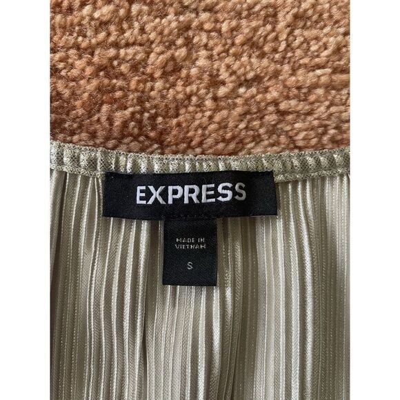Express Metallic Pleated Peplum Top Small S Silver Sleeveless Holiday Party - Picture 3 of 8